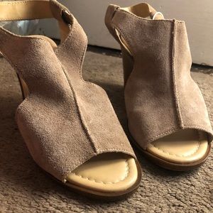 Brown cute Wedges